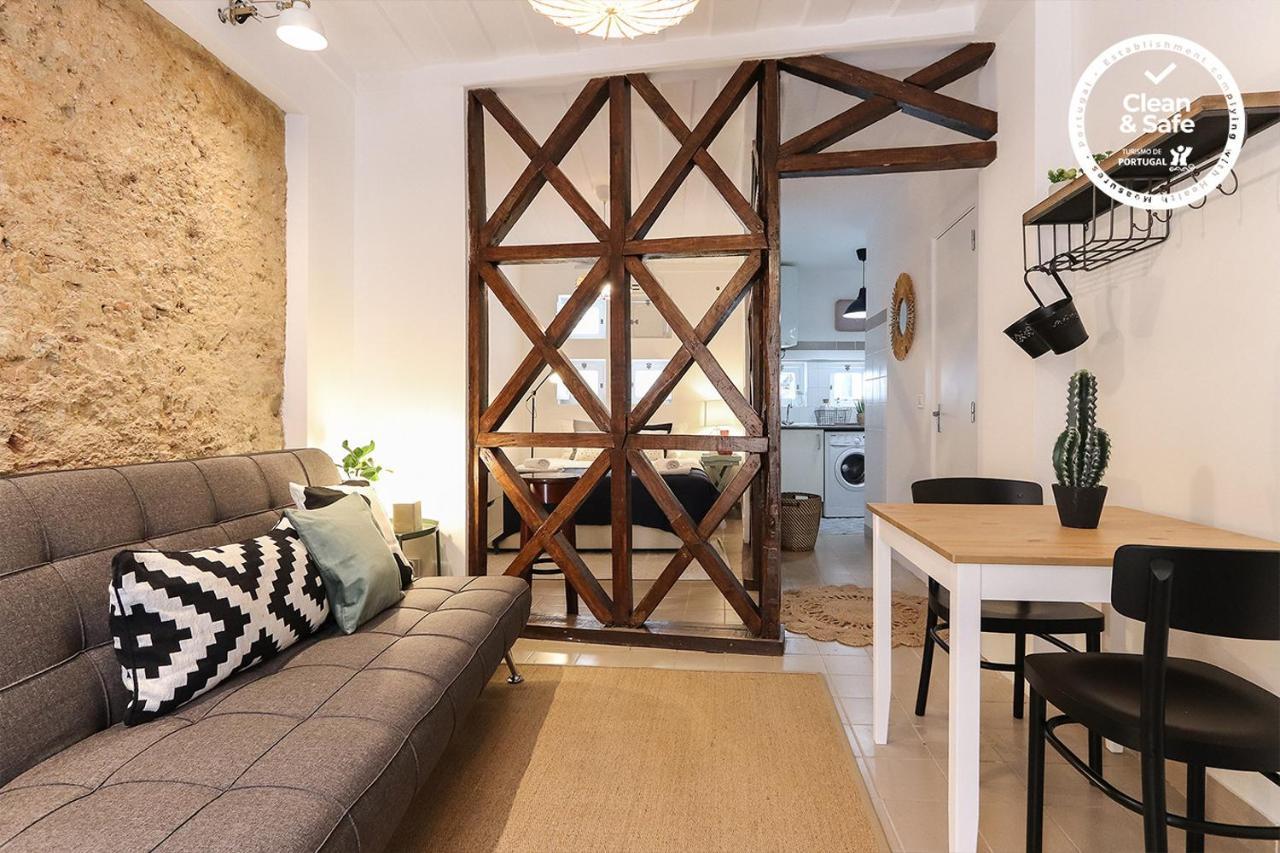 Golden Castle Studio By Homing Lisbona Esterno foto