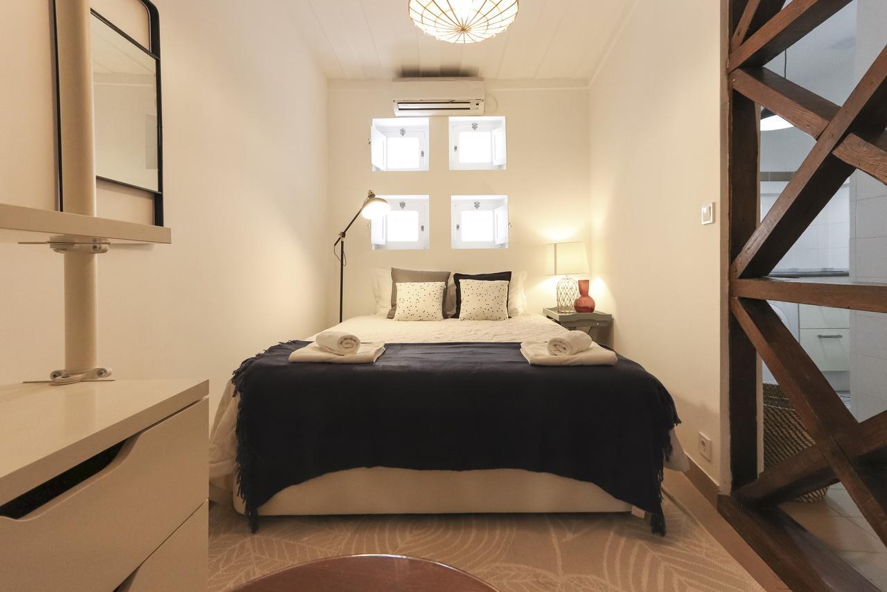 Golden Castle Studio By Homing Lisbona Esterno foto